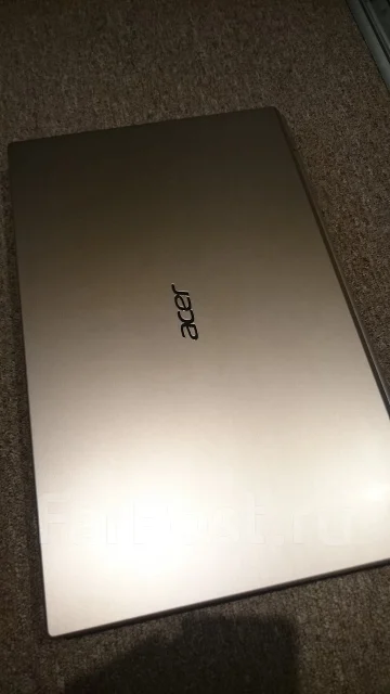 Acer Aspire V3-772G. 17.3", 3,2����, ��� 8 ��, ���� 1 024���, WiFi: 1, Bluetooth: 1, ����������� �� 5��. ����