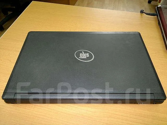 DNS Home 0123323. 15.6", 1,8����, ��� 3072 ��, ���� 500���, WiFi: 1, Bluetooth: 1, ����������� �� 1��. ����