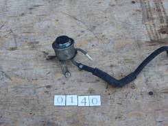 Бачок гидроусилителя руля. Toyota 4Runner, LN106, RN135, LN135, LN111, YN135, RN130, LN107, YN130, LN130, VZN130 Toyota Hilux, KZN130, YN80, YN130, LN...