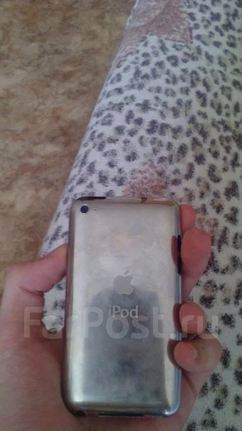 Apple iPod touch 4. ����