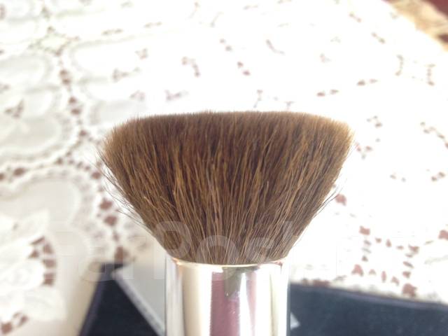 Dior backstage powder brush best sale