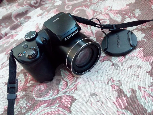 Samsung WB100. 15 - 19.9 ��, ���: 14� � ����� ����