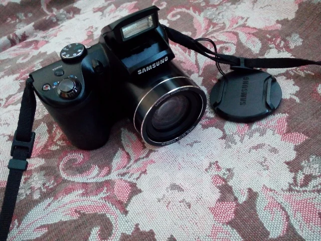 Samsung WB100. 15 - 19.9 ��, ���: 14� � ����� ����