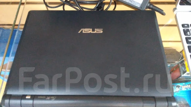 Asus Eee PC 900. 8.9", 1����, ��� 1024 ��, ���� 20���, WiFi: 1, ����������� �� 2��. ����
