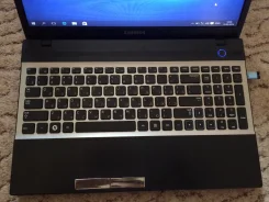 Samsung 305V5A. 15.6", ��� 3072 ��, ���� 300���, WiFi: 1 ����