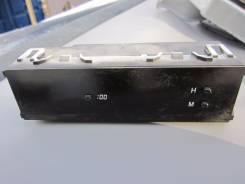 Консоль с часами. Toyota Nadia, SXN15H, SXN10, SXN15 Двигатели: 3SFSE, 3SFE