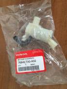 Бачок стеклоомывателя. Honda Accord, CU2 Honda Inspire, CP3 Honda City Honda Freed, GB3 Двигатели: J35Z2, K24Z2, K24Z3, N22B1, N22B2, R20A3, L13Z1, L1...