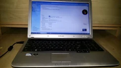 Samsung R530. 15.6������� (40���), 2,2����, ��� 3072 ��, ���� 500 ��, WiFi, Bluetooth, ����������� �� 1 �.