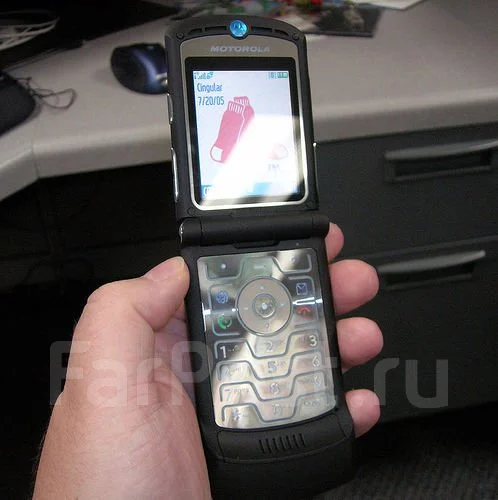 Motorola RAZR V3i. �����. ��� ����� �� ���������� ����
