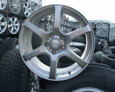 Yokohama Laycea. 7.5x18, 5x114.30, ET38