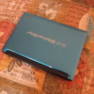 Acer Aspire One D255. 10.1", 1,7����, ��� 1024 ��, ���� 250���, WiFi