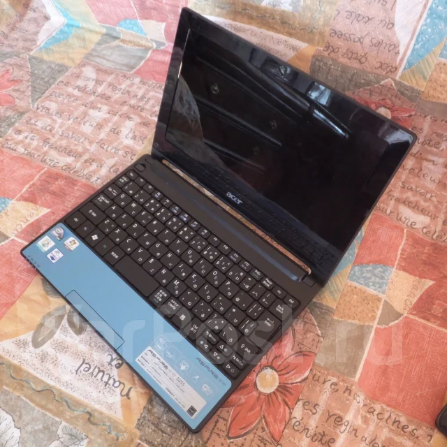 Acer Aspire One D255. 10.1", 1,7����, ��� 1024 ��, ���� 250���, WiFi: 1 ����
