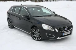 Volvo V60 ����