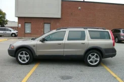 Volvo XC70 ����