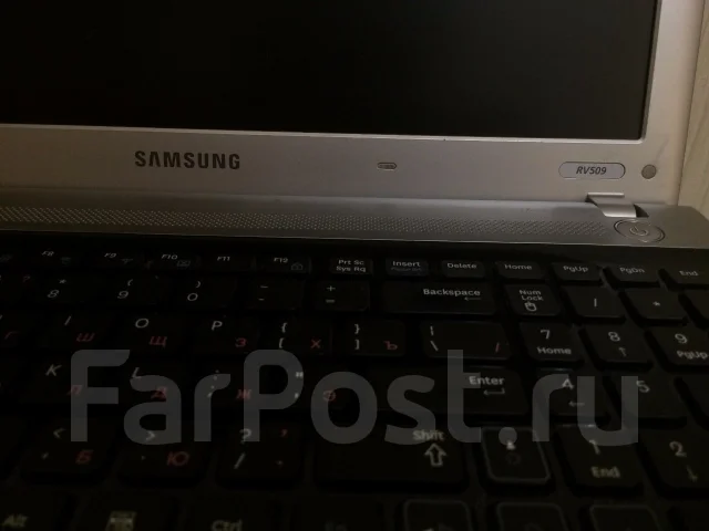 Samsung RV509. 15.6", 2 130����, ��� 2048 ��, ���� 320���, WiFi: 1, Bluetooth: 1, ����������� �� 6��. ����
