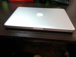 Apple MacBook Pro 13 2009 Mid. 13.3", 2,3����, ��� 6 ��, ���� 320���, WiFi, Bluetooth, ����������� �� 3��. ����