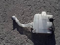 Бачок стеклоомывателя. Toyota Wish, ZNE10, ZNE10G