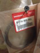 Сальник. Honda: 3.5RL, Legend, Elysion, Pilot, Inspire, Accord, MDX, Odyssey, MR-V, Element Двигатели: C35A2, C35A1, J37A2, J35A8, J37A3, C35A3, C35A4...