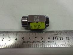Гайки.