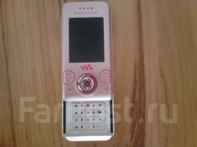 Sony Ericsson Walkman W580i. �/� ����