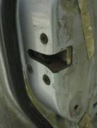 Замок двери. Nissan Primera, P10