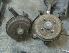 Барабаны задние Nissan Primera P10 в сборе. Nissan Primera, P10