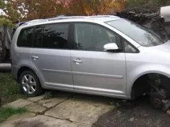 Volkswagen Touran ����