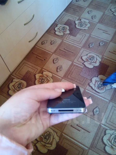 Apple iPhone 4 8Gb. �/� ����