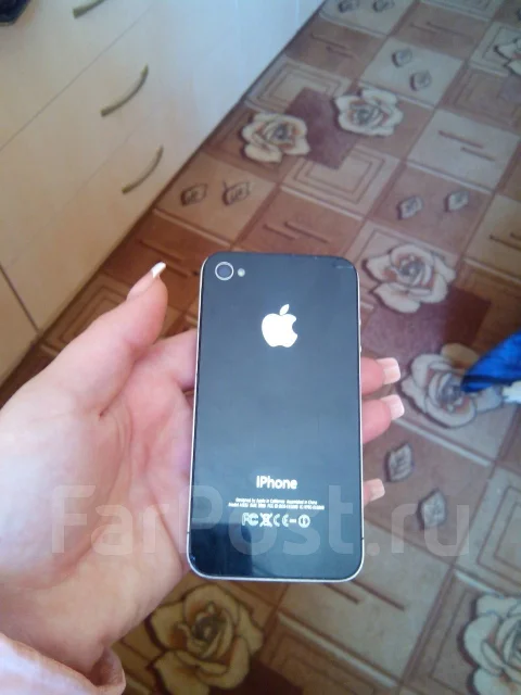 Apple iPhone 4 8Gb. �/� ����