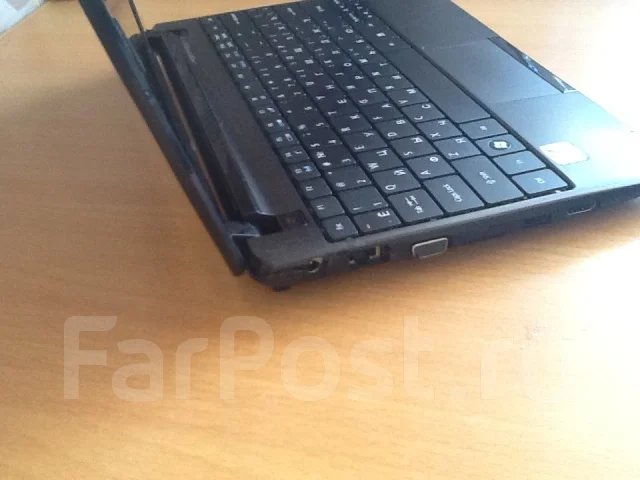 Acer Aspire One 722-C68kk. 11.1", 1����, ��� 2048 ��, ���� 320���, WiFi: 1, Bluetooth: 1, ����������� �� 6��. ����