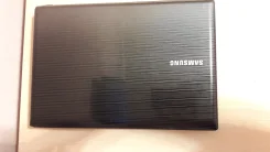 Samsung R425. WiFi: 1, Bluetooth: 1 ����
