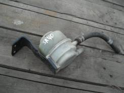 Бачок гидроусилителя руля. Toyota Lite Ace, CR41, CR41V, CR42, CR42V, KR41, KR41V, KR42, KR42V, SR40 Toyota Lite Ace Noah, CR40, CR40G, CR41, CR42, CR...