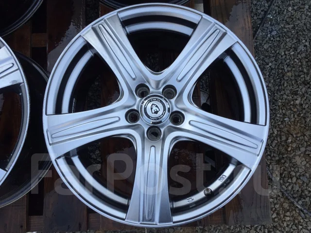 OZ Racing Vela. 7.0x17", 5x100, ET47 ����