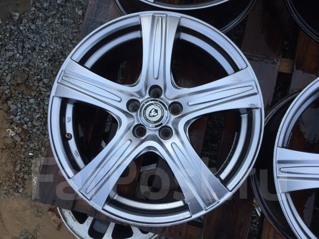 OZ Racing Vela. 7.0x17", 5x100, ET47 ����