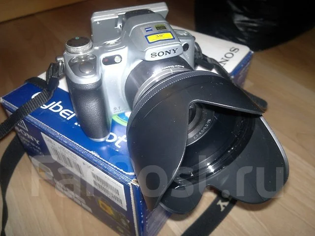 Sony Cyber-shot DSC-H50. 9 - 9.9 ��, ���: 14� � ����� ����