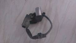 Датчик положения коленвала. Toyota: Nadia, Carina, Caldina, Ipsum, Corona Premio, Gaia, Camry Двигатели: 3SFE, 4SFE