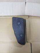 Подставка под ногу. Toyota Hiace, LH102, LH113, LH112, LH103, LH125, RZH103, RZH125, LH162, LH184, RZH112, RZH102, RZH113, LH172 Toyota Regius Ace, RZ...