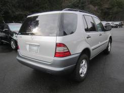 Задняя часть автомобиля. Mercedes-Benz ML-Class Mercedes-Benz M-Class, W163