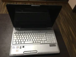Toshiba Satellite L500-1WR. 15.6", 2 130,0����, ��� 3072 ��, ���� 500���, WiFi, Bluetooth, ����������� �� 2��. ����