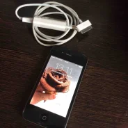 Apple iPhone 4 8Gb. �����