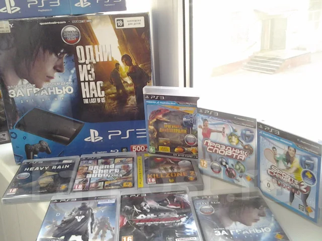 Sony PlayStation 3 Super Slim ����