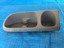 Подстаканник. Toyota Hiace Regius, RCH47W, RCH41W, KCH46W, KCH46G, KCH40W Toyota Touring Hiace, RCH41W, RCH47W, KCH40W, KCH46W