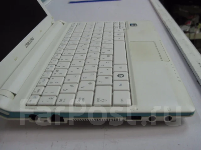 Samsung N150. 10.1", 1 667����, ��� 1024 ��, ���� 250���, WiFi: 1, Bluetooth: 1, ����������� �� 4��. ����