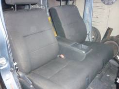 Крепление сиденья. Toyota bB, QNC20 Двигатель K3VE