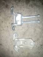 Крепление боковой двери. Toyota: Cresta, Verossa, RAV4, Mark II, Vista, Mark II Wagon Blit, Camry, Chaser Двигатели: 4SFE, 1JZGTE, 2JZGE, 1GFE, 2LTE...