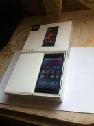 Sony Xperia ZR. �/�