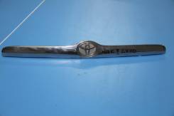 Накладка крышки багажника. Toyota Mark II Wagon Blit, GX110, JZX110, GX115, JZX115 Двигатели: 1JZFSE, 1JZGTE, 1JZGE, 1GFE