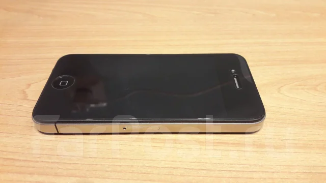 Apple iPhone 4 ����