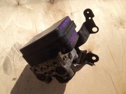Блок abs. Toyota Premio, ZZT240 Двигатель 1ZZFE