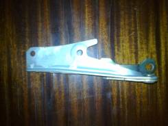 Крепление капота. Mitsubishi Mirage, CD9A, CE9A, CP9A, CN9A Mitsubishi Lancer Evolution, CN9A, CP9A Mitsubishi Lancer, CE9A, CD9A, CP9A, CN9A